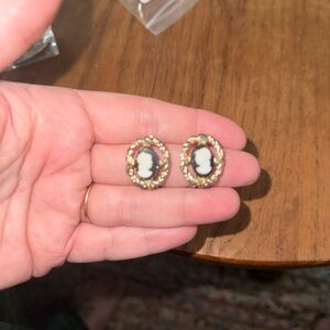 Elegant Cameo Clip-on Earrings